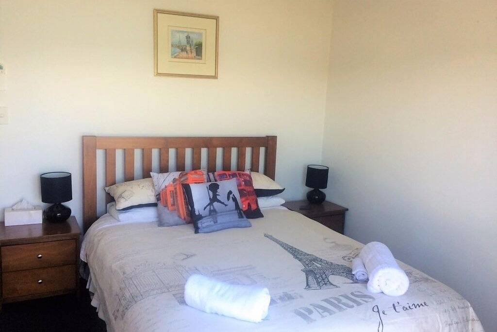 Atemberaubende Aussicht in einer herrlichen Lage am Wasser in Paihia, Bay Of Islands