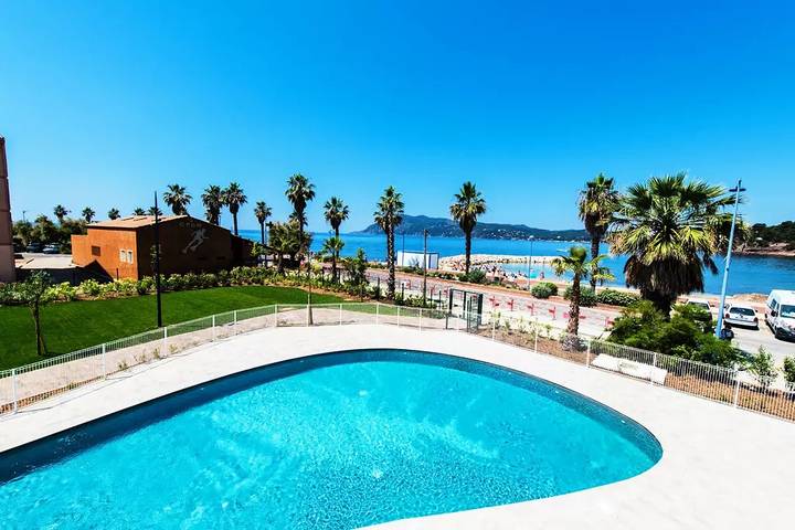 Village vacances pour 4 personnes, avec Piscine et Sauna sur la Côte d'Azur - 2