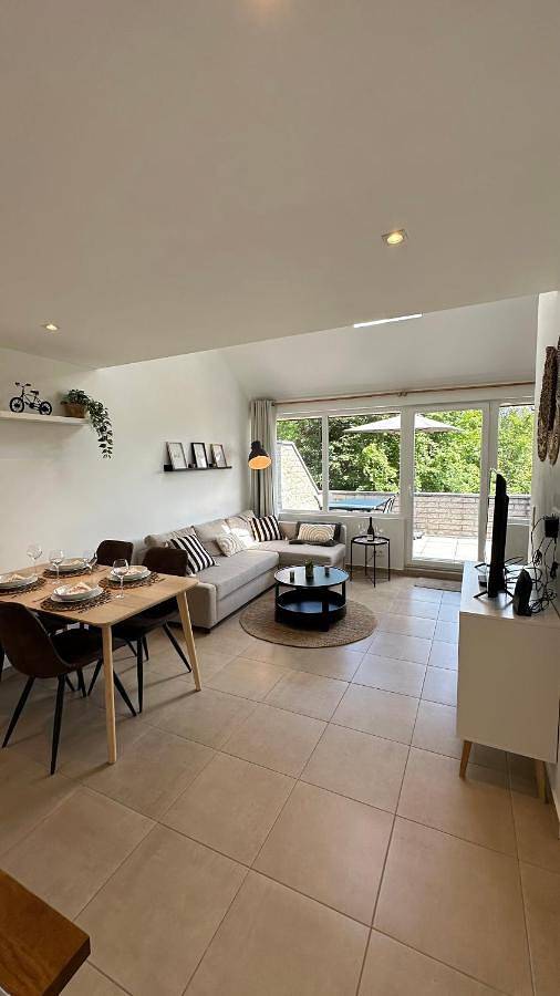 Appartement de vacances pour 4 personnes, avec jardin ainsi que terrasse et vue, animaux acceptés