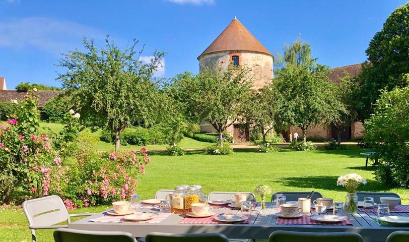 Chambre d’hôte pour 3 personnes, avec Balcon et Terrasse ainsi que Jardin et Vue