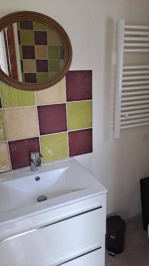 Gîte pour 2 personnes, avec terrasse ainsi que jardin et vue à Luri - 4