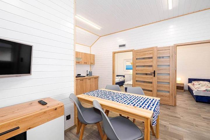 Komfortable Ferienhäuser, Jezierzany in Neuenhagen, Amt, Powiat Sławieński
