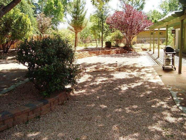 Vacation rental for 5 people, with yard in Oak Creek