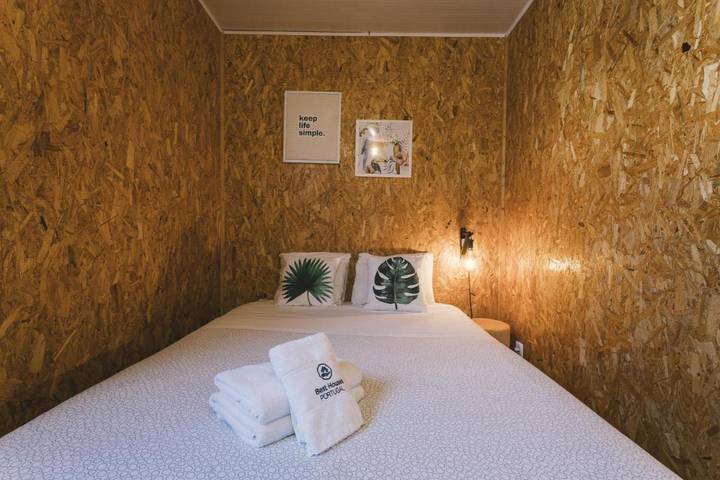 Gîte pour 4 personnes, avec terrasse ainsi que piscine et jardin dans Serra De El Rei - 4