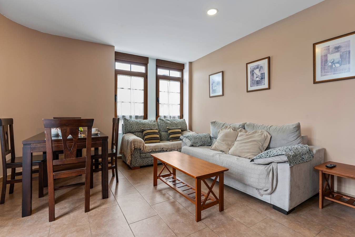 Ganze Wohnung, Ferienwohnung 'Cetareas 1' mit Garten, Grill und Wlan in Ribadeo, Rías Altas