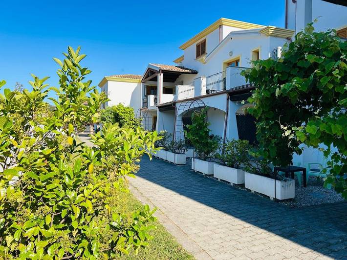 Appart’hôtel pour 4 personnes, avec Terrasse et Jardin à Arbatax