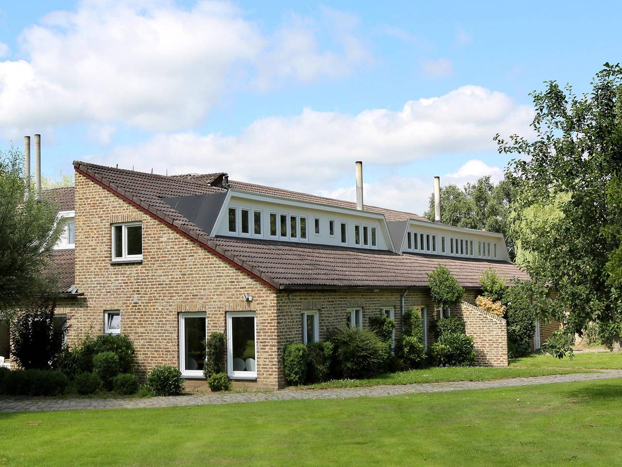Fijn 15 persoons vakantiehuis in Zuid Limburg in Gulpen, Limburg