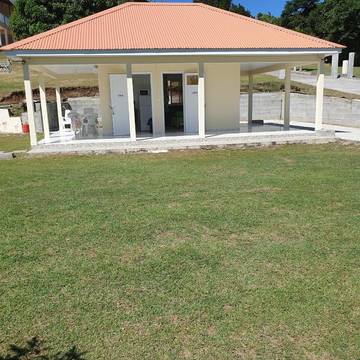 Gîte pour 2 personnes, avec terrasse ainsi que jardin et vue à Case-Pilote