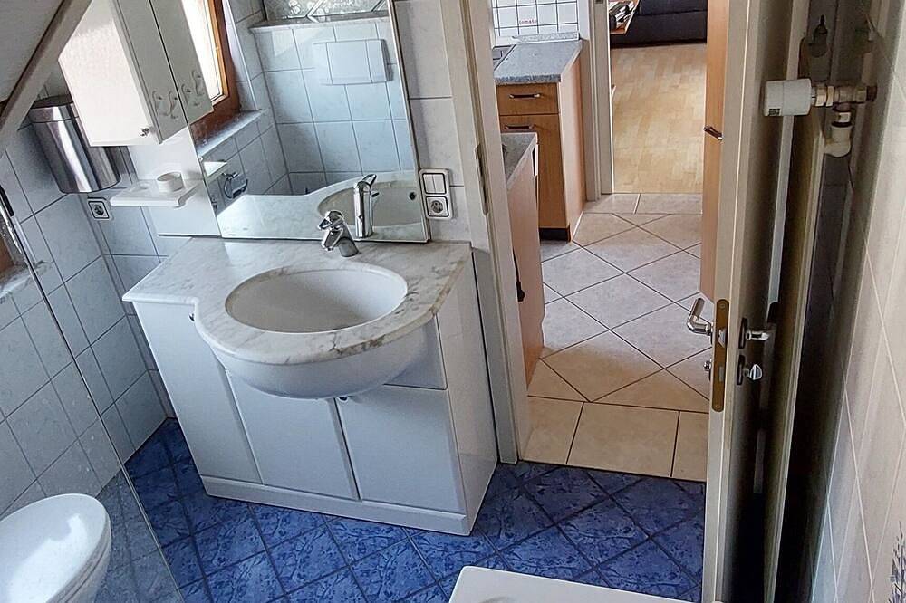 Ganze Wohnung, Gemütliche Dachgeschosswohnung im Schwarzwald in Calw, Nordschwarzwald