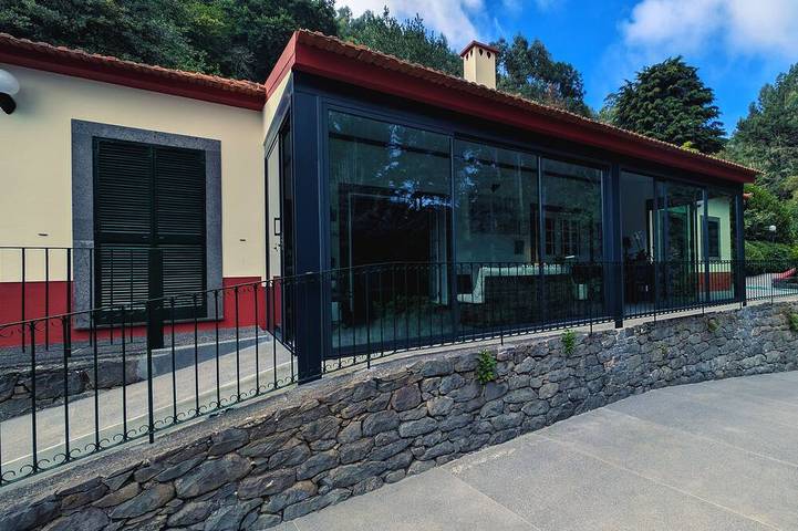Casa de férias para 3 pessoas, com varanda e jardim, com animais de estimação em Camacha