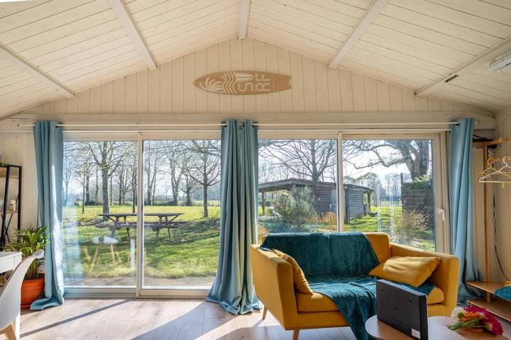 Appartement de vacances pour 2 personnes, avec jardin ainsi que vue et piscine, animaux acceptés