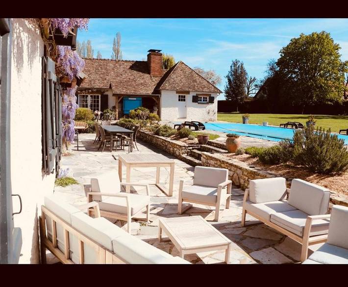 Location de vacances pour 14 personnes, avec piscine ainsi que vue et terrasse dans Bourdonné - 2