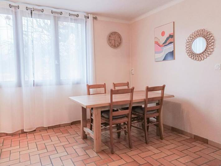 Location de vacances pour 6 personnes, avec jardin à Chabottes - 4