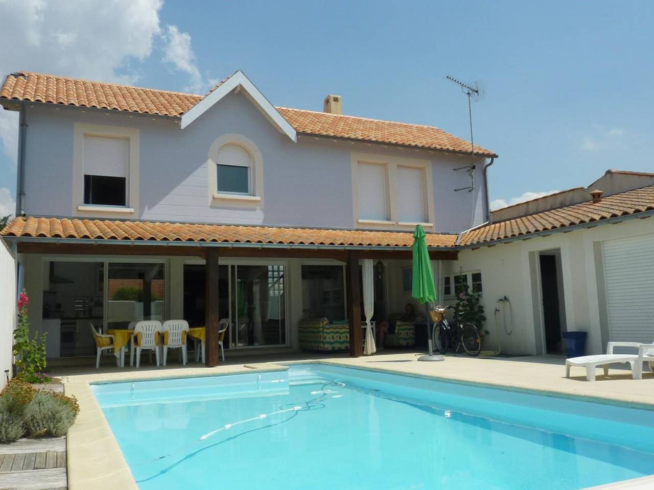 Casa de Confort con Piscina, Wifi a 100m de la Playa para 8 Personas in Châtelaillon-Plage, Región de La Rochelle