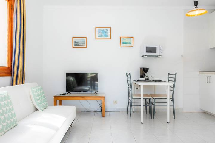 Apartamento entero, Apartamento vacacional "Mhm 5" con balcón y Wi-Fi in Cala Rajada, Capdepera