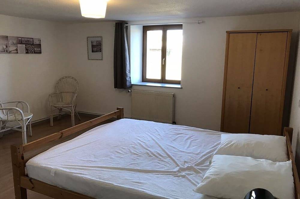 Entire apartment, Luxeuil center⭐Calme😌Parking👍Idéal Curists / Professionals in Luxeuil-les-Bains, Haute-Saône