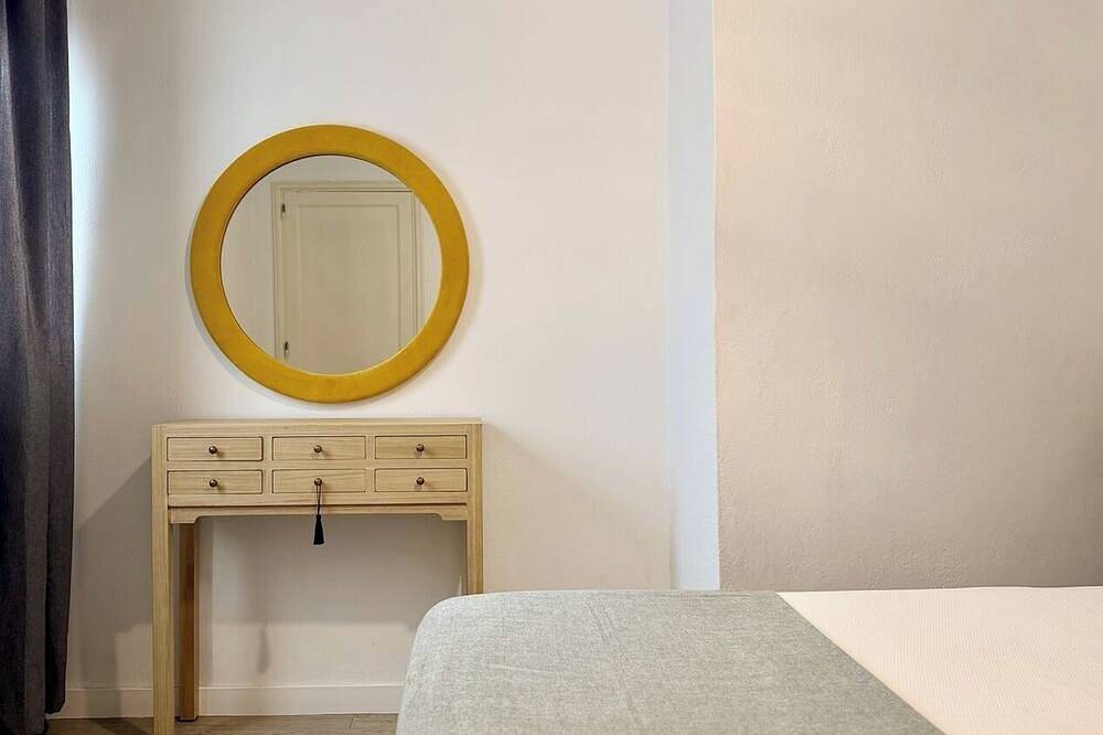 Entire apartment, Canaryislandshost l Orilla Ii in Famara Beach, Teguise