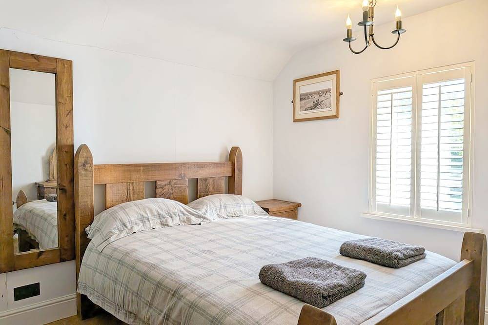 Springwell , West Wittering -  a cottage that sleeps 4 guests  in 2 bedrooms in West Wittering Beach, West Wittering