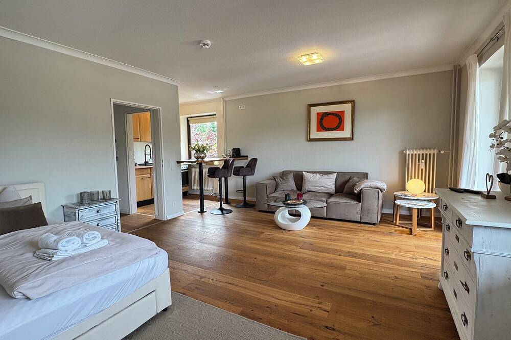 Ganze Wohnung, Lakefront Studio - Teil der Holidayescapes Kollektion in Pönitzer See, Scharbeutz