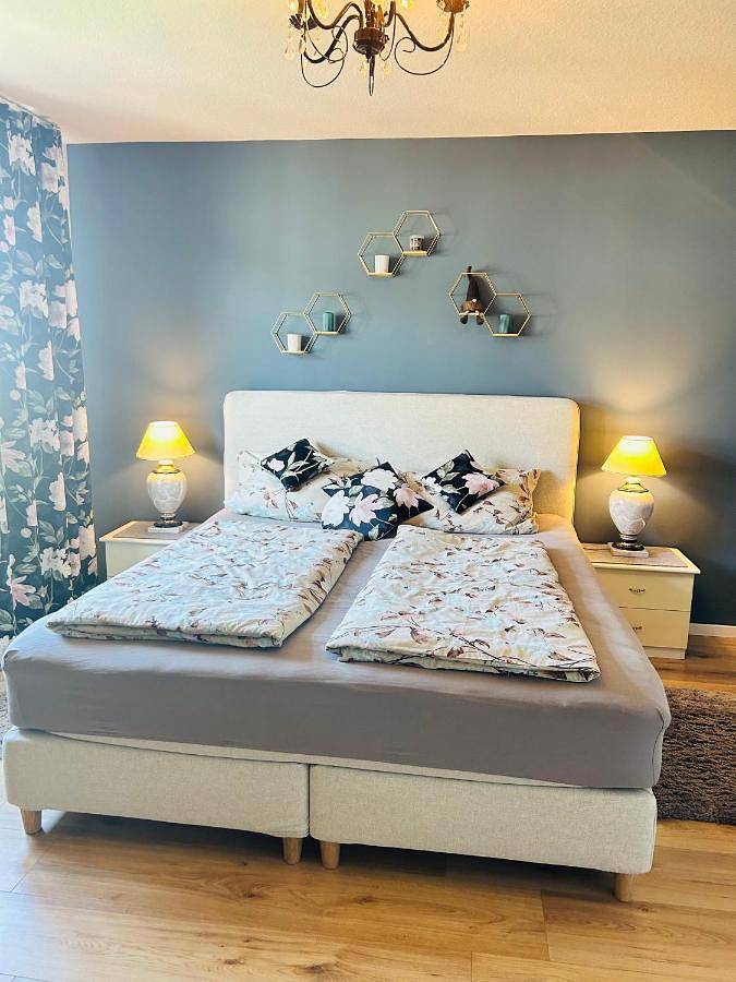 Ferienwohnung für 2 Personen, mit Balkon und Ausblick in Bannewitz - 2