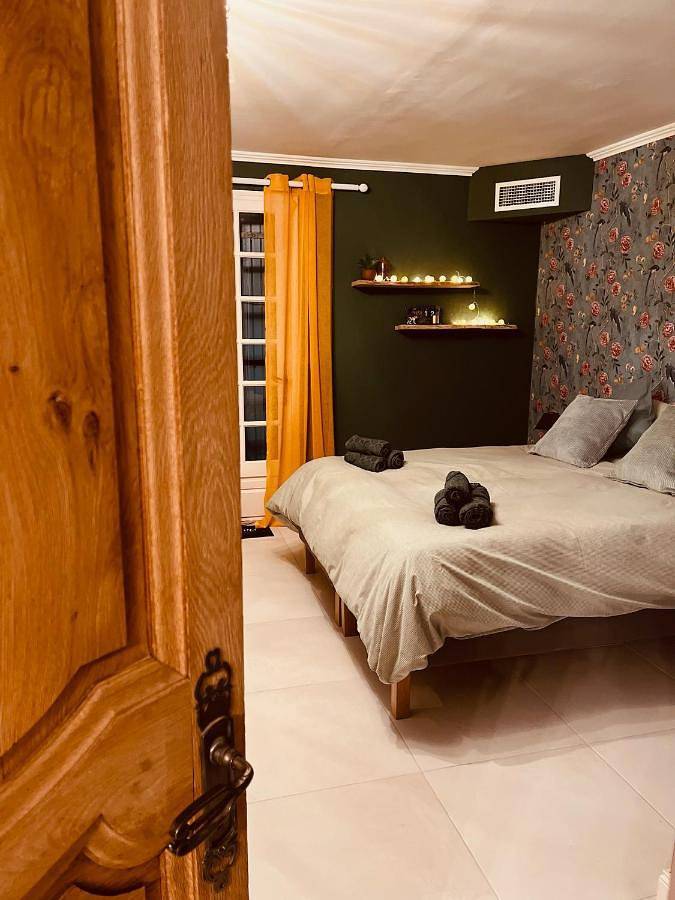 Four-Bedroom Holiday Home in Eus, Région de Prades