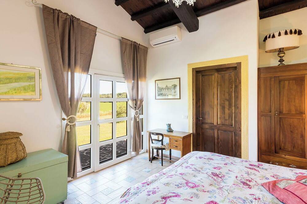 Atemberaubendes alleinstehendes Ferienhaus mit Klimaanlage,  W-Lan, Innenhof und Haustiere erlaubt in Orte, Terni Provinz