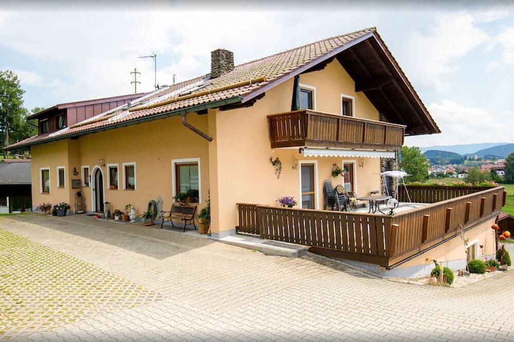 Ganze Wohnung, \"Haus Osserblick\"  - Ruhe - Abschalten - Auftanken   - Appartment Riedelstein in Arrach, Ostbayern