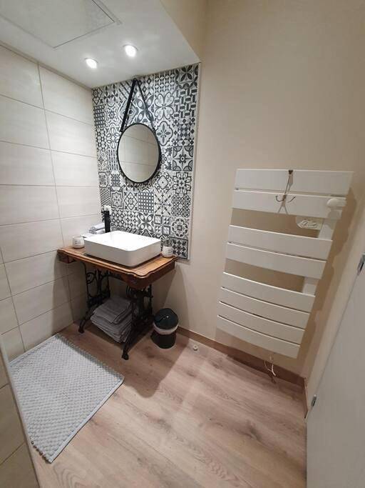 Appartement entier, Charmant appartement au calme in Saint-Romain-la-Motte, Région de Roanne