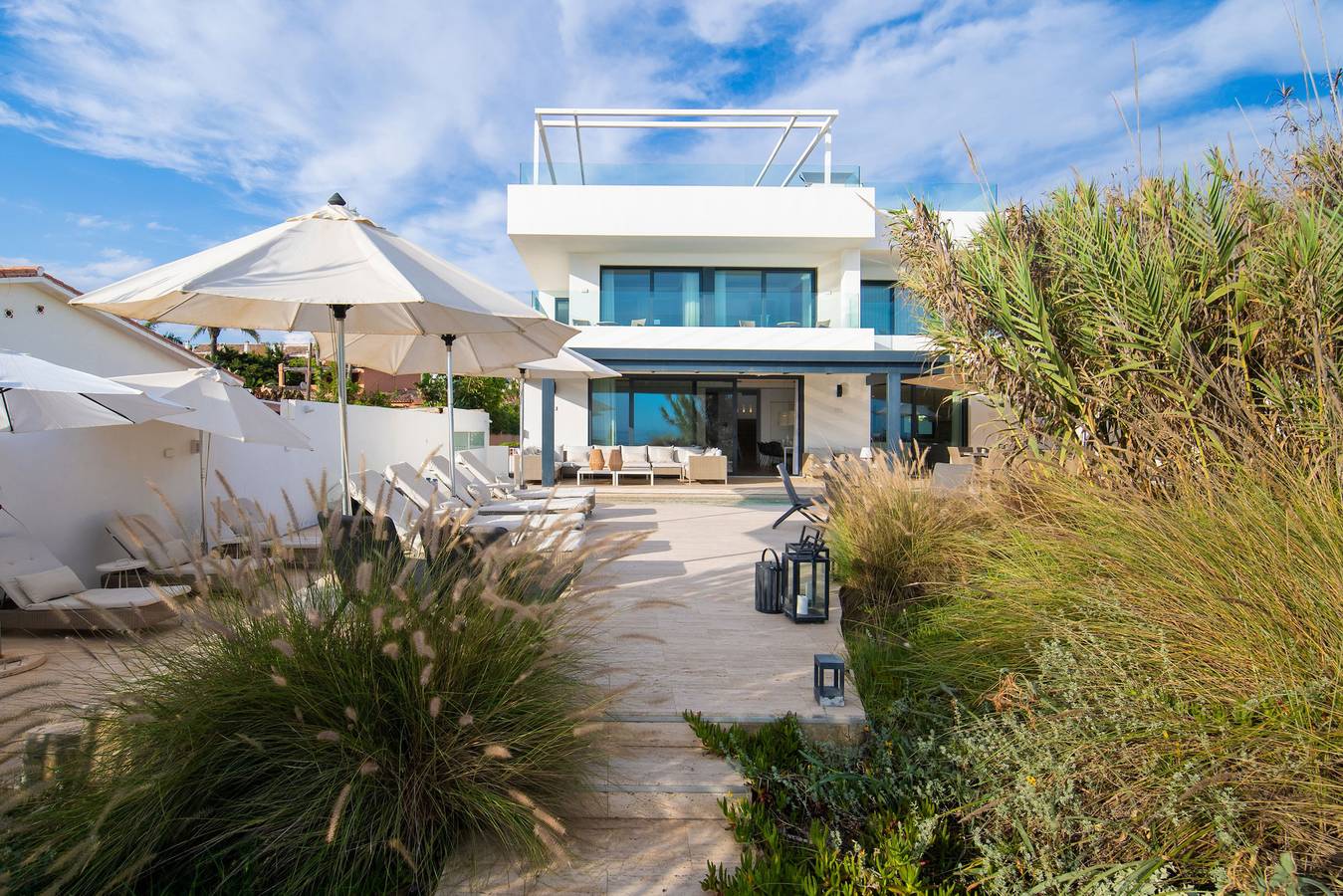 Beachfront Villa with Heated Pool & Spa in Las Chapas, Marbella