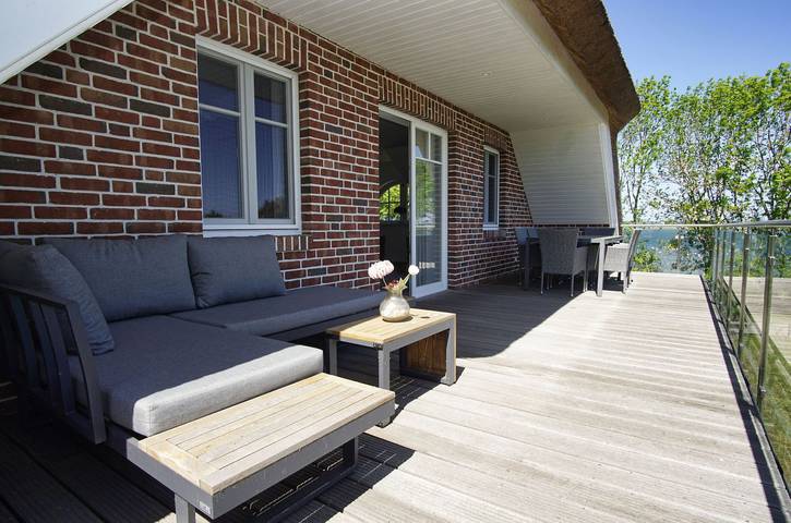 Wassernahes Ferienhaus mit Meerblick in ruhiger Lage - Ferienhaus Rohrweihe in Gager, Mönchgut