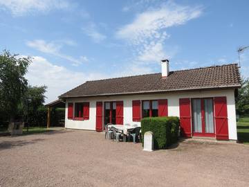 Gîte pour 8 personnes, avec terrasse et jardin à La Collancelle