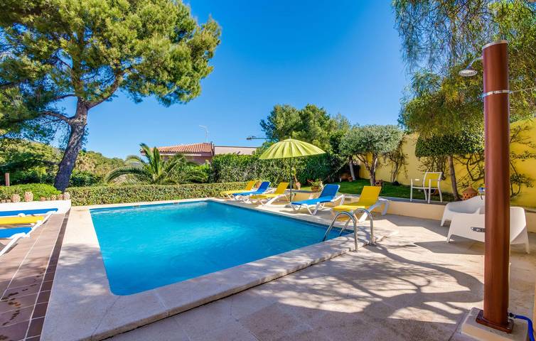 Sea View Apartment with Pool & Terrace, 600m to Cala de n'Aladern in Cala Provençal, Capdepera