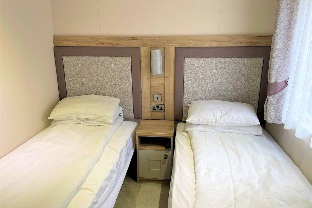 Sunflower -  premier dog-friendly caravan on Rockley Park in Poole, Poole Harbour