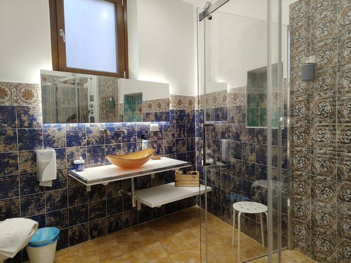 Gîte pour 2 personnes, avec balcon et jacuzzi à Enna - 4