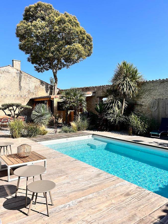 Villa pour 15 personnes, avec jardin et piscine