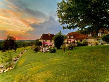 Chambre d’hôte pour 2 personnes, avec jacuzzi et sauna ainsi que jardin et piscine à Eyliac