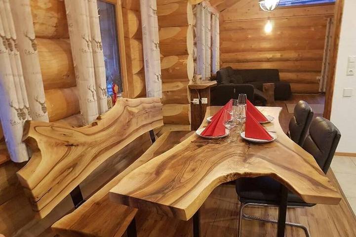 Chalet für 4 Personen, mit Balkon und Whirlpool sowie Garten und Sauna in Zachenberg