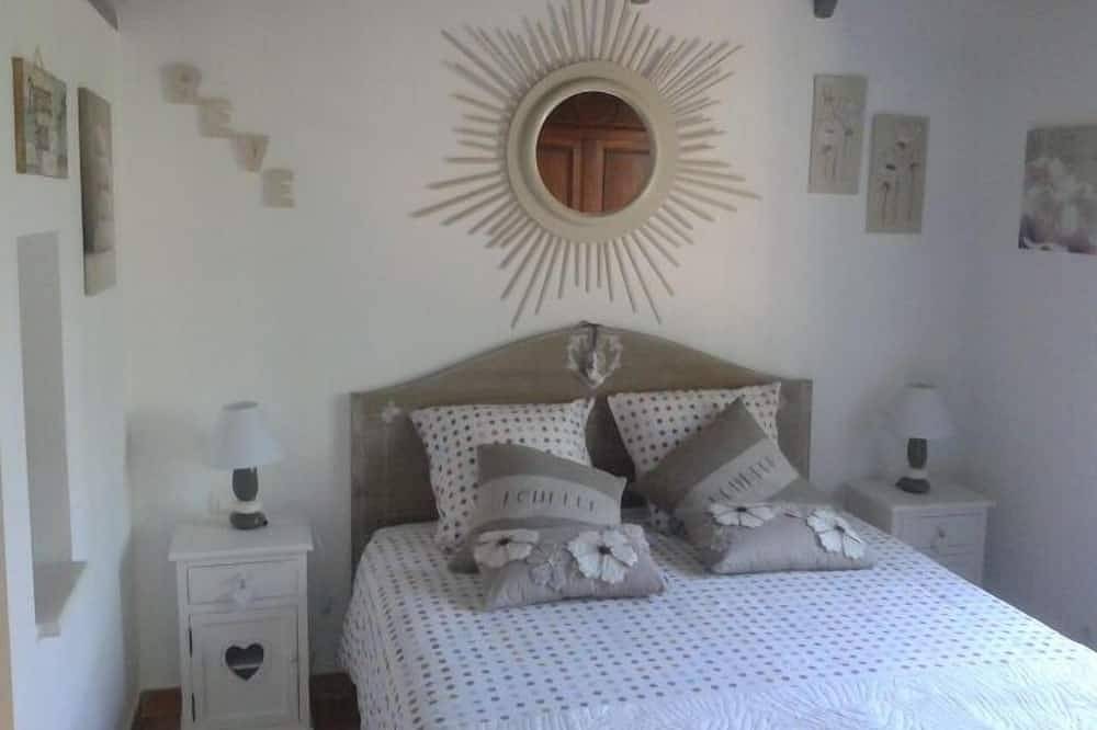 Le Chinaillon, holiday appartment in Saumane de Vaucluse, near facilities in Saumane-de-Vaucluse, Vaucluse