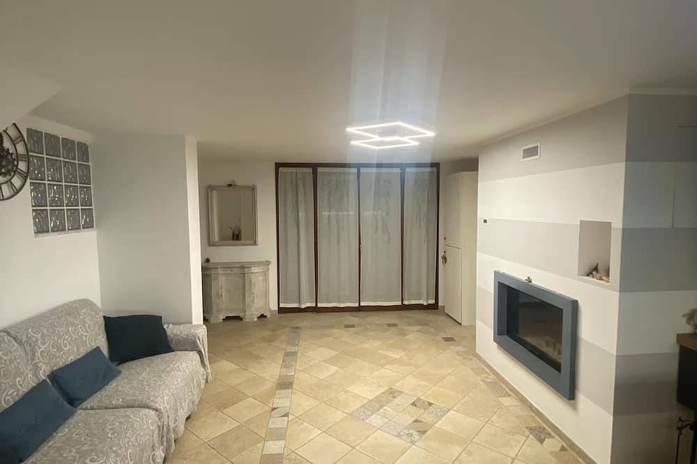Ganze Wohnung, Cozy and modern apartment in Podenzana, Val di Magra