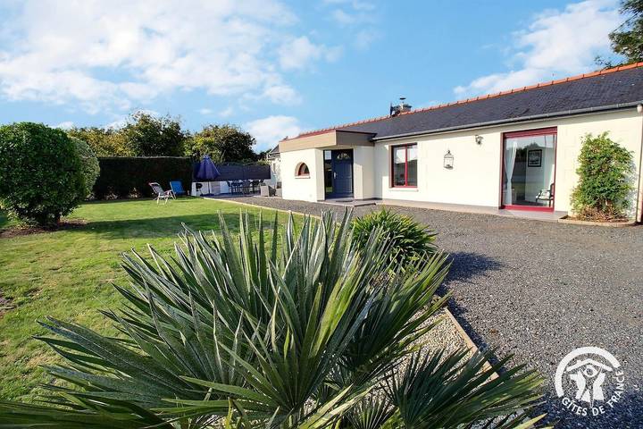 Gîte pour 4 personnes, avec jardin et terrasse à Étables-sur-Mer - 2