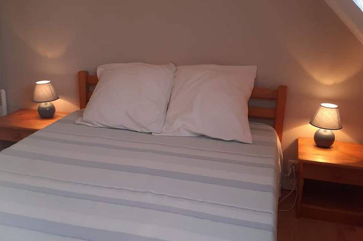 Small house 1 km from the beaches and shops, sleeps 4. Pets Welcome in Erdeven, Côte des Mégalithes