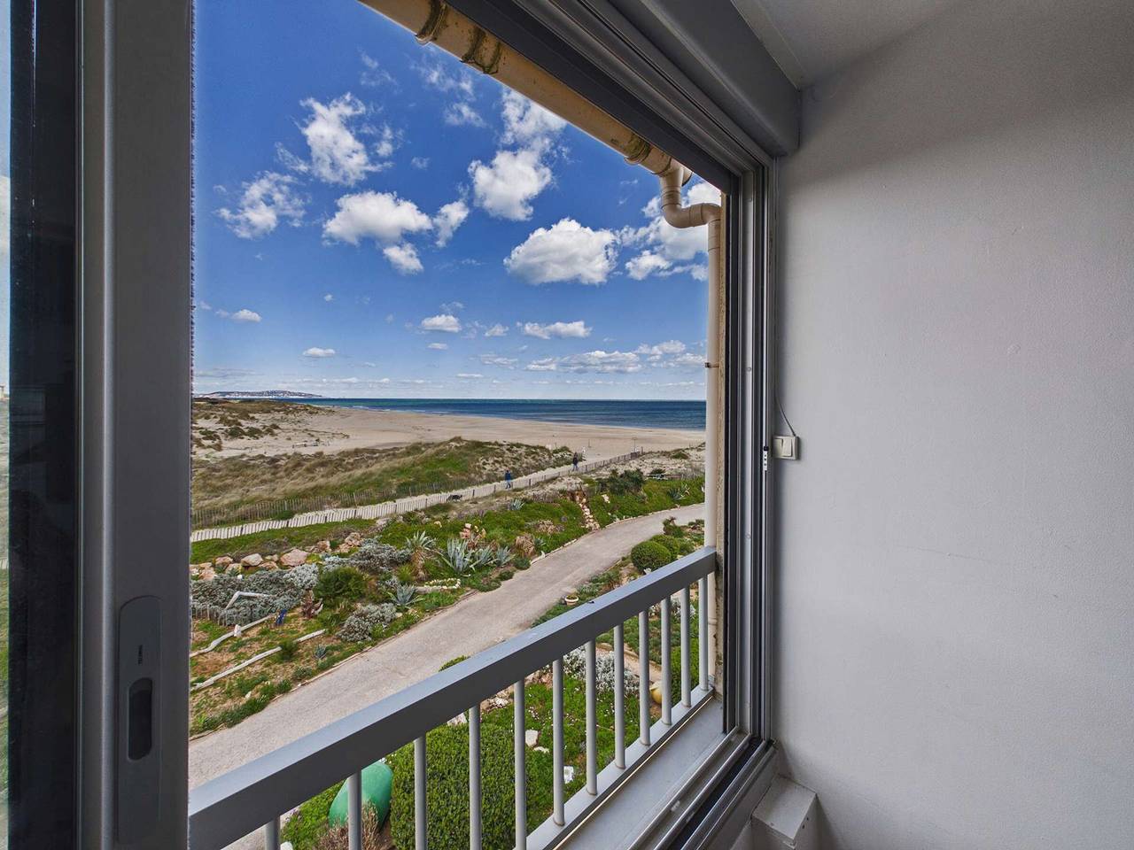 Studio entier, Studio Mezzanine 6 Pers, Animaux, Parking, Vue Mer in Marseillan-Plage, Marseillan