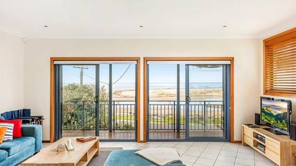 Holiday Home for 9 People in Gerroa, New South Wales, Photo 2