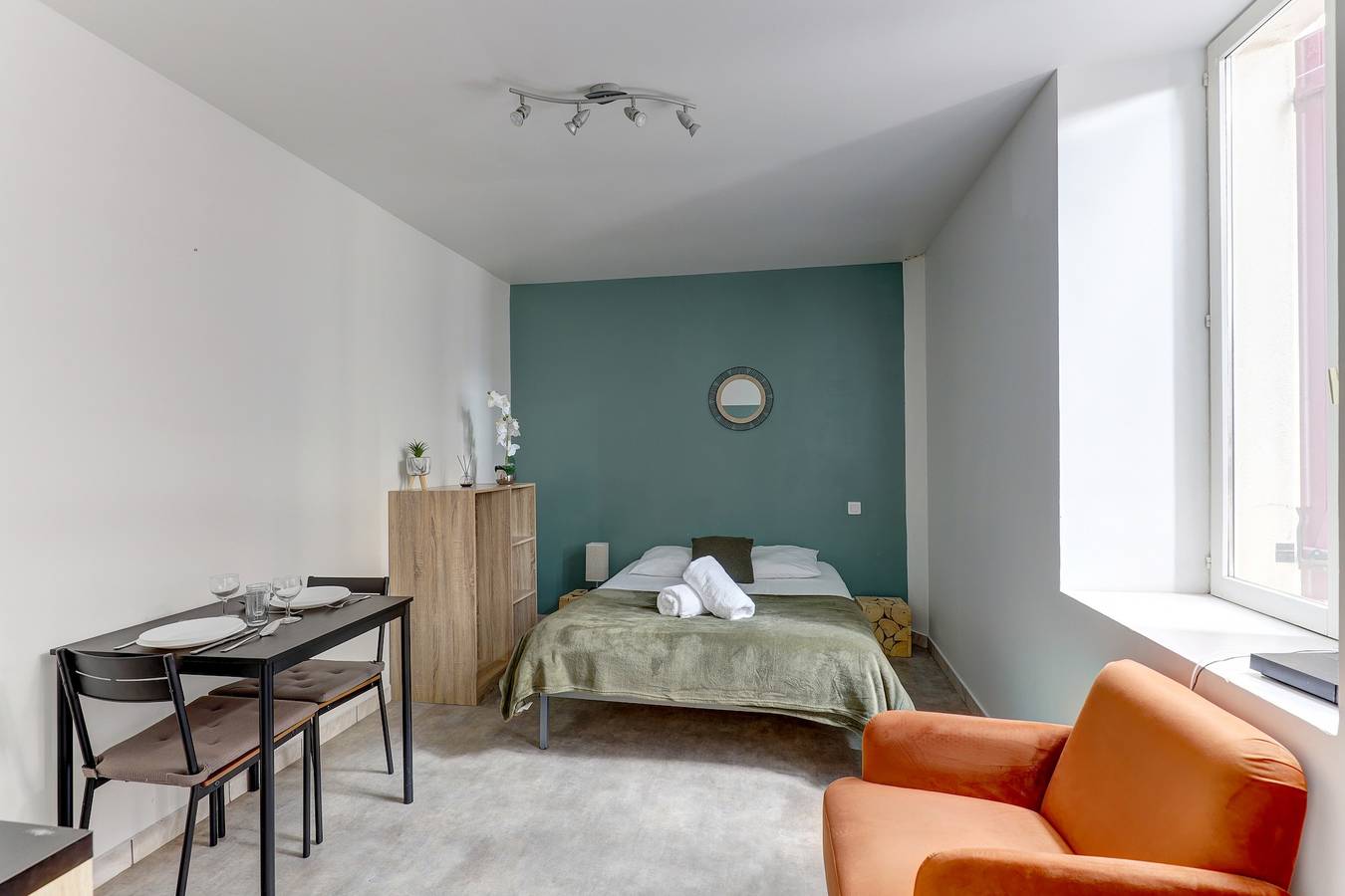 Ganze Wohnung, Le Nid Bourbonnais - Proche de Montluçon in Néris-les-Bains, Montluçon und Umgebung