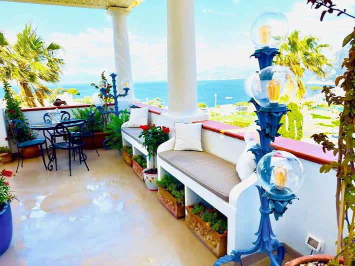 Ferienwohnung für 2 Personen, mit Balkon und Terrasse sowie Whirlpool in Capri - 4