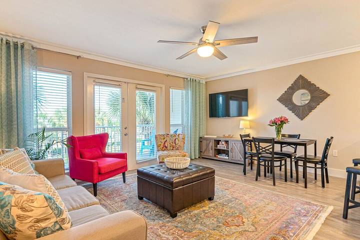 Vacation rental for 5 people, with hot tub and yard as well as pool in Santa Rosa Beach