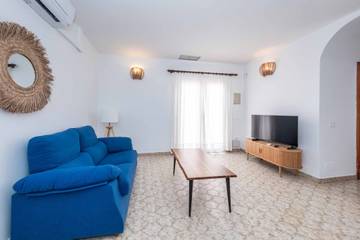 Villa in Alaior Municipality, Coast of Menorca für 6 