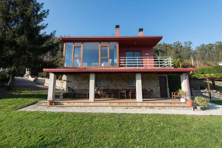 Apartamento para 6 personas, con Balcón y Terraza además de Jardín y Vistas en Culleredo