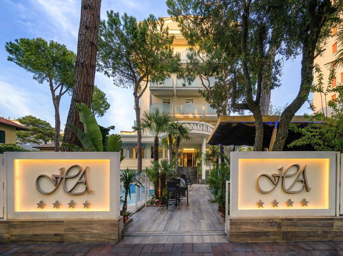 Double Room with Side Sea View in Attilio Beach, Cervia