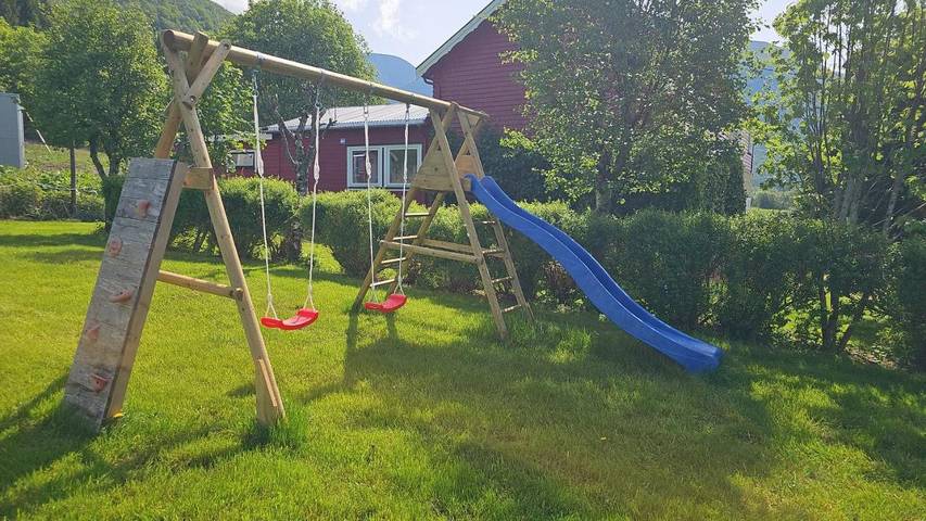 Ferienhaus, mit Terrasse und Garten sowie Ausblick in Fræna - 3